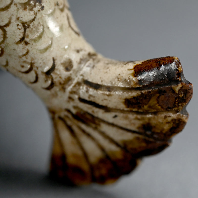 Edo period Kakehana Koi Hanging Wall Vase ー 尾張古窯 灰釉鯉形掛花生