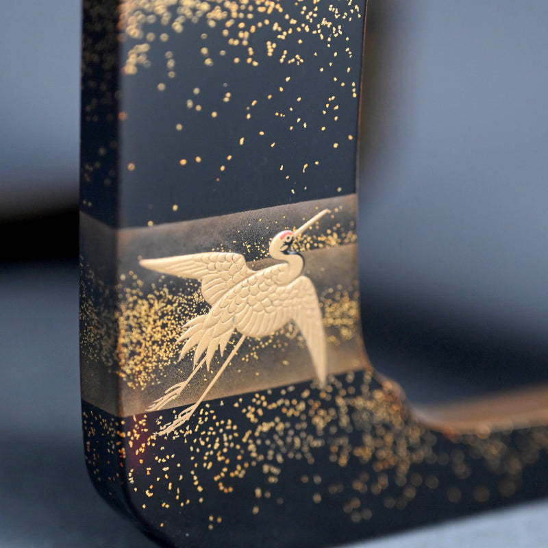 Breathtaking Antique Maki-e Lacquer Stand & Sake Cups ー蓬莱山蒔繪 三ツ組盃花月臺 臺組