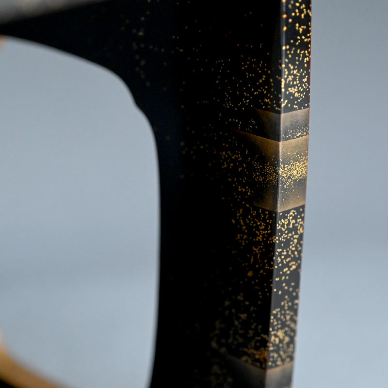 Breathtaking Antique Maki-e Lacquer Stand & Sake Cups ー蓬莱山蒔繪 三ツ組盃花月臺 臺組