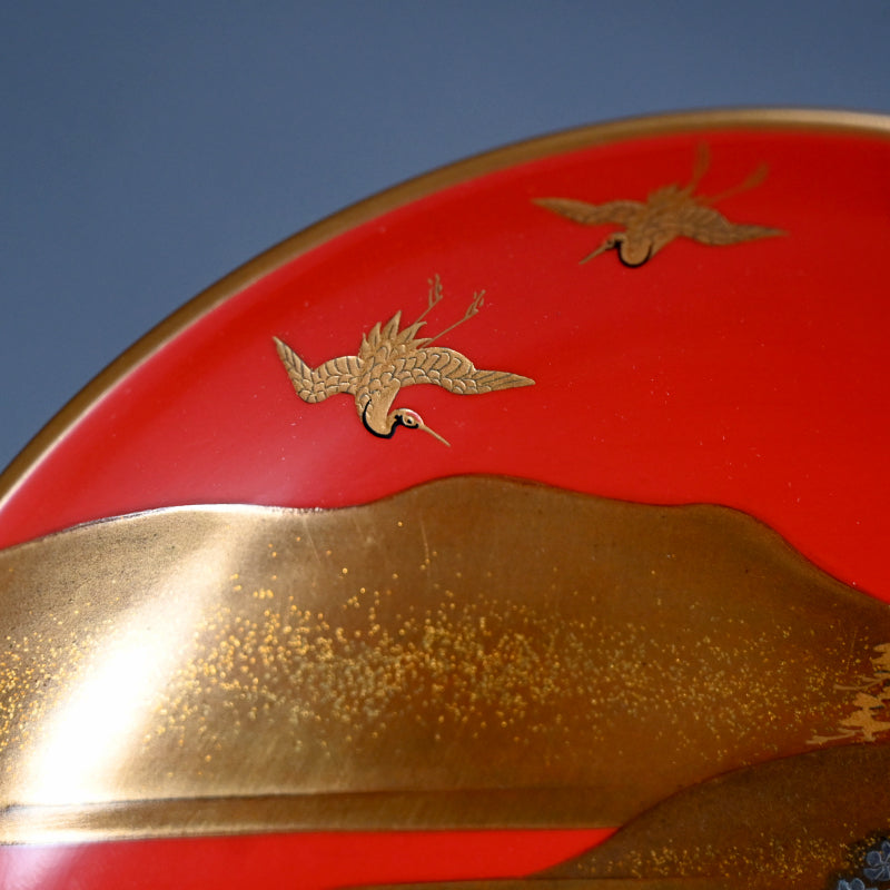Breathtaking Antique Maki-e Lacquer Stand & Sake Cups ー蓬莱山蒔繪 三ツ組盃花月臺 臺組