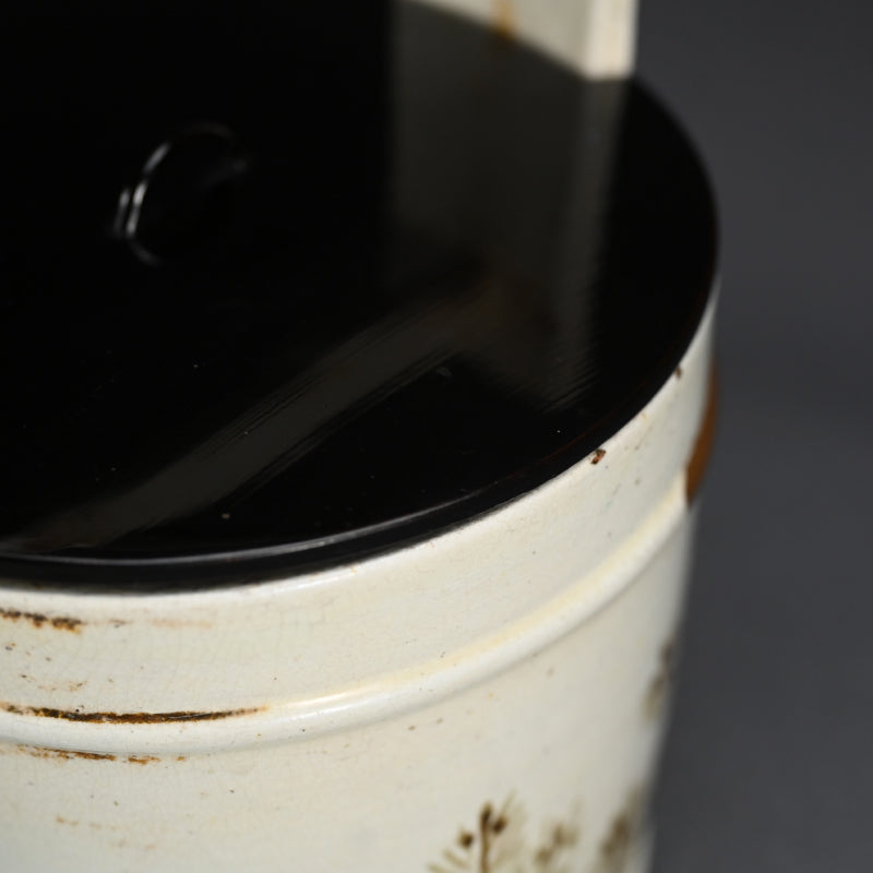 A spectacular Te-oke Mizusashi with Kintsugi Gold Repairs ー大樋手桶 水さし