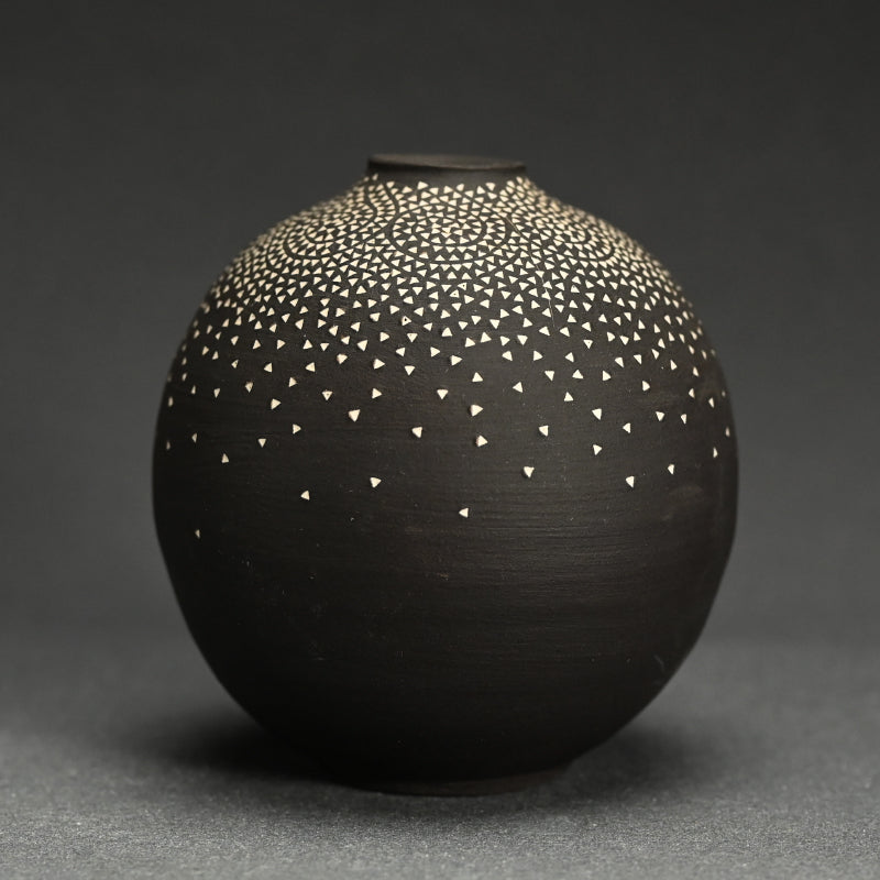 Black Vase ー北村 純子 “花入”