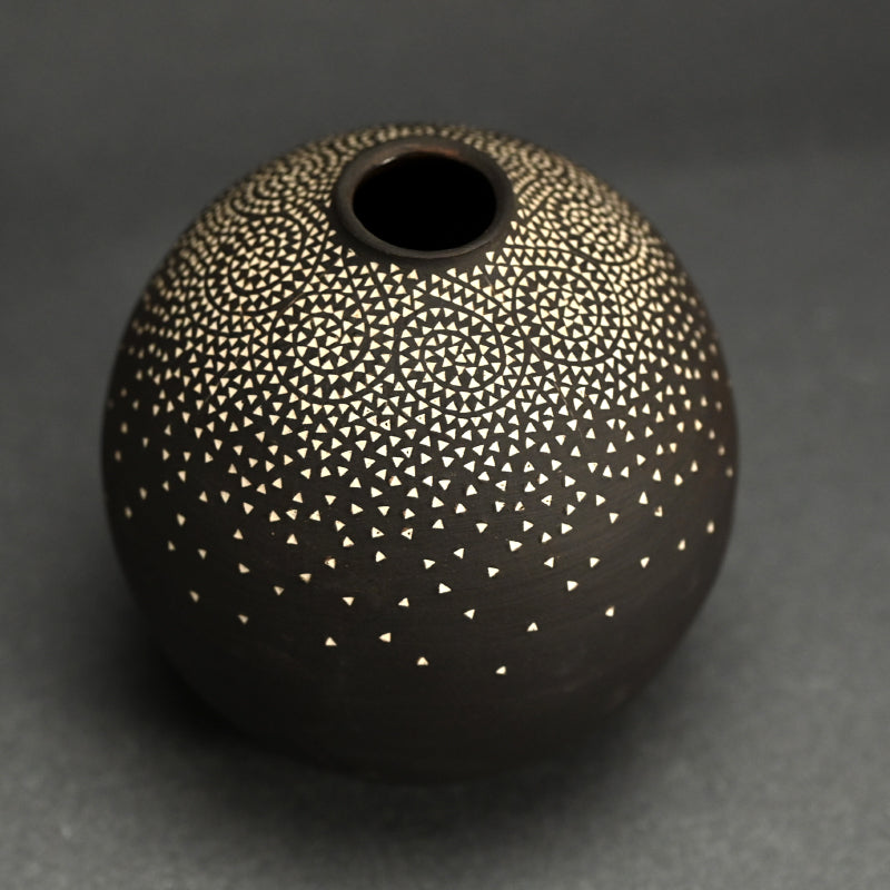 Black Vase ー北村 純子 “花入”