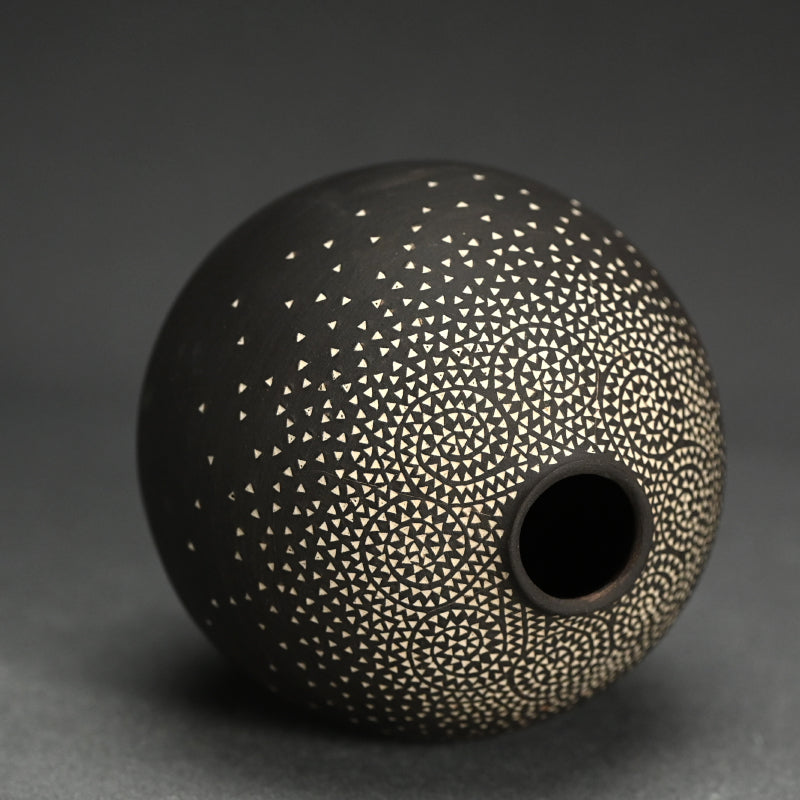 Black Vase ー北村 純子 “花入”