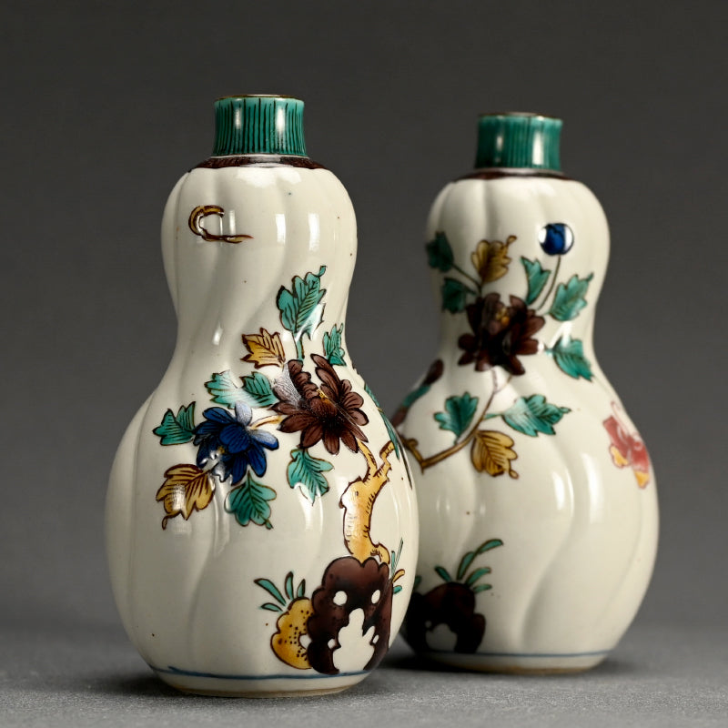 Kutani Porcelain Tokkuri  ー二代 徳田 八十吉