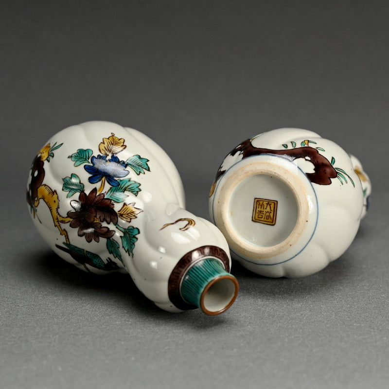Kutani Porcelain Tokkuri  ー二代 徳田 八十吉