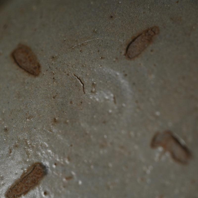 Momoyama period E-Karatsu Dish with Gold Repairs