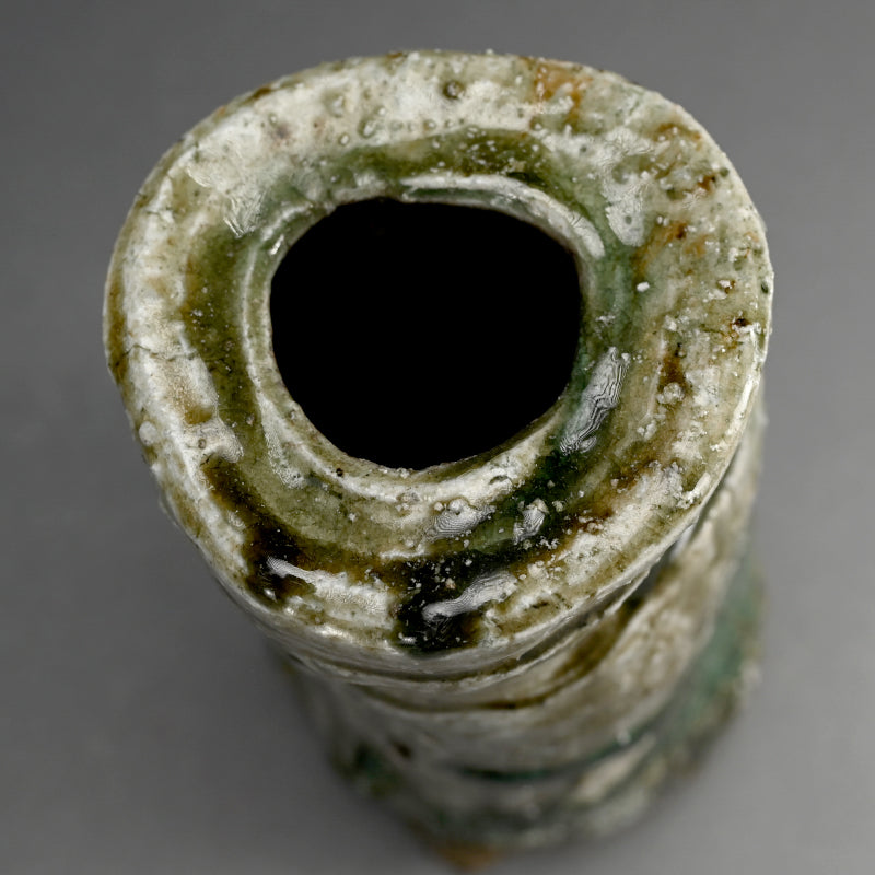 Iga Vase ー古谷 道生 “伊賀三角花入”