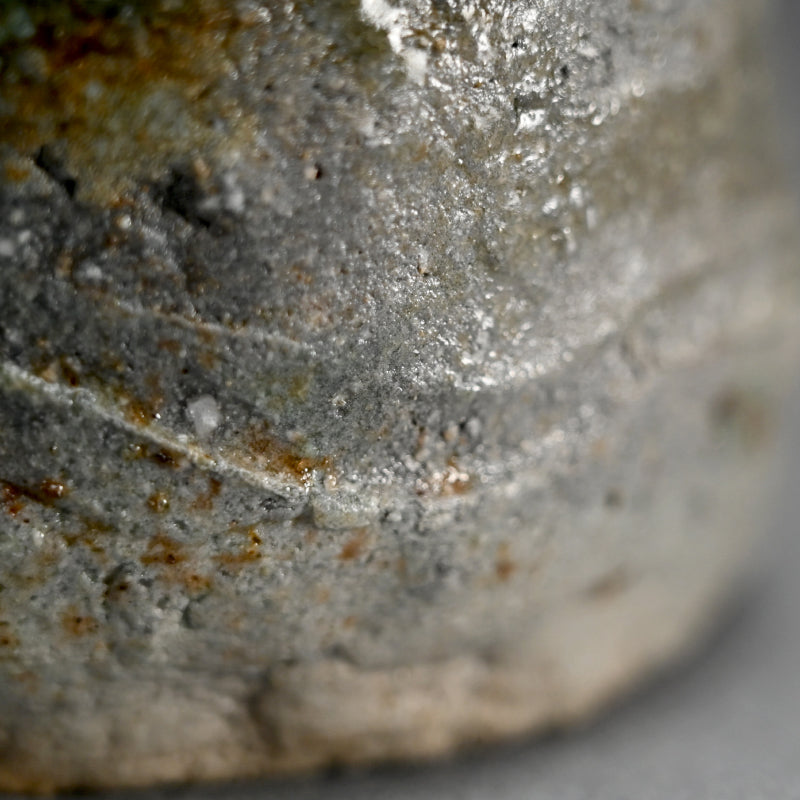 Iga Vase ー古谷 道生 “伊賀三角花入”