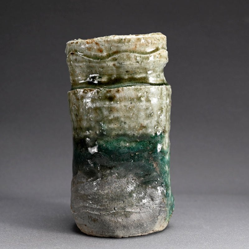 Iga Vase ー古谷 道生 “伊賀三角花入”