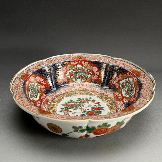 Unusual Edo p. Large Imari Porcelain Bowl