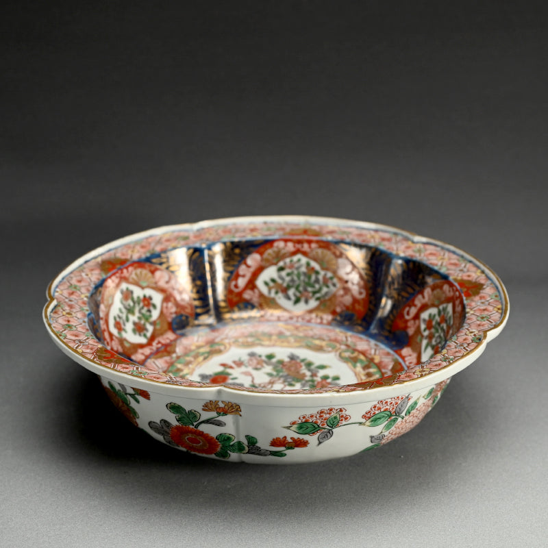 Unusual Edo p. Large Imari Porcelain Bowl