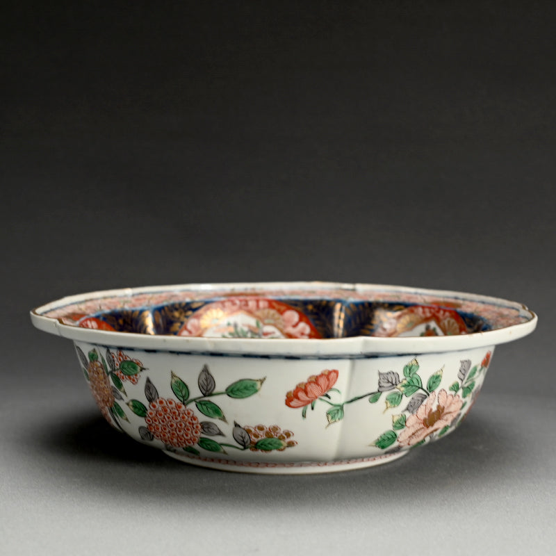 Unusual Edo p. Large Imari Porcelain Bowl