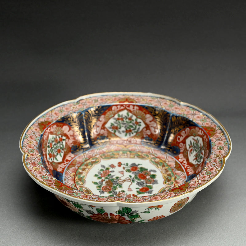 Unusual Edo p. Large Imari Porcelain Bowl