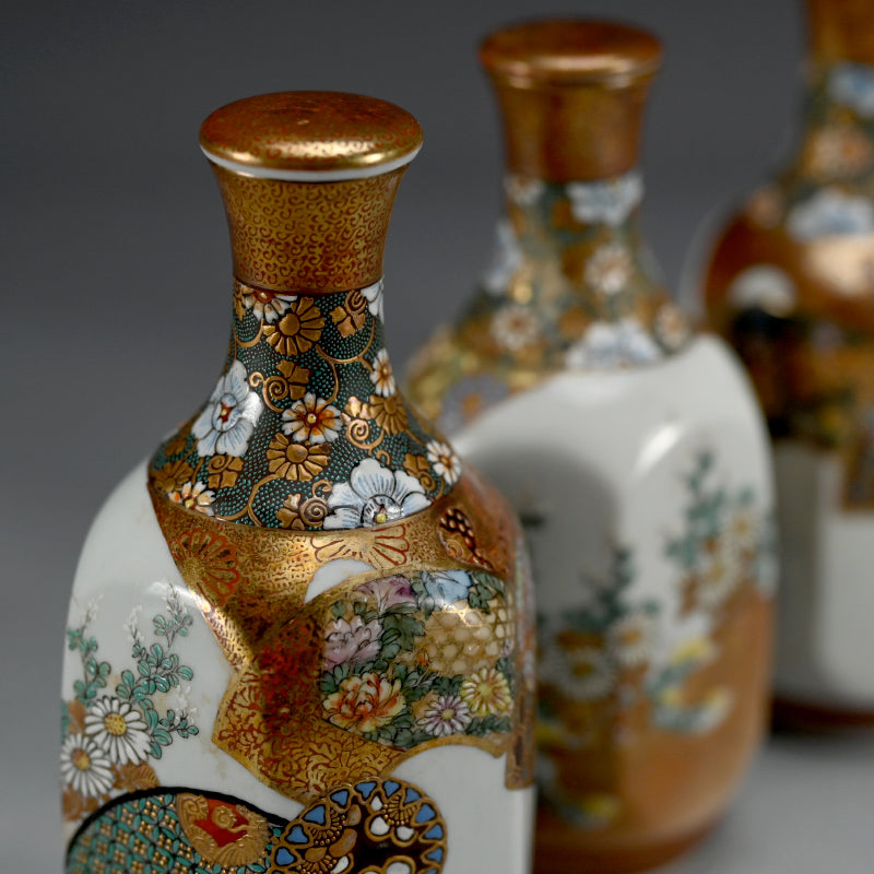 Antique Japanese Porcelain Set of 4 Kutani Tokkuri, Setsuka