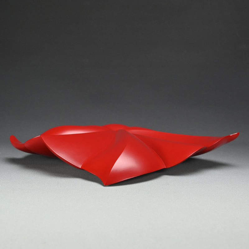 Contemporary Lacquer Object by Female Artist ー笹井 史恵 “舞”