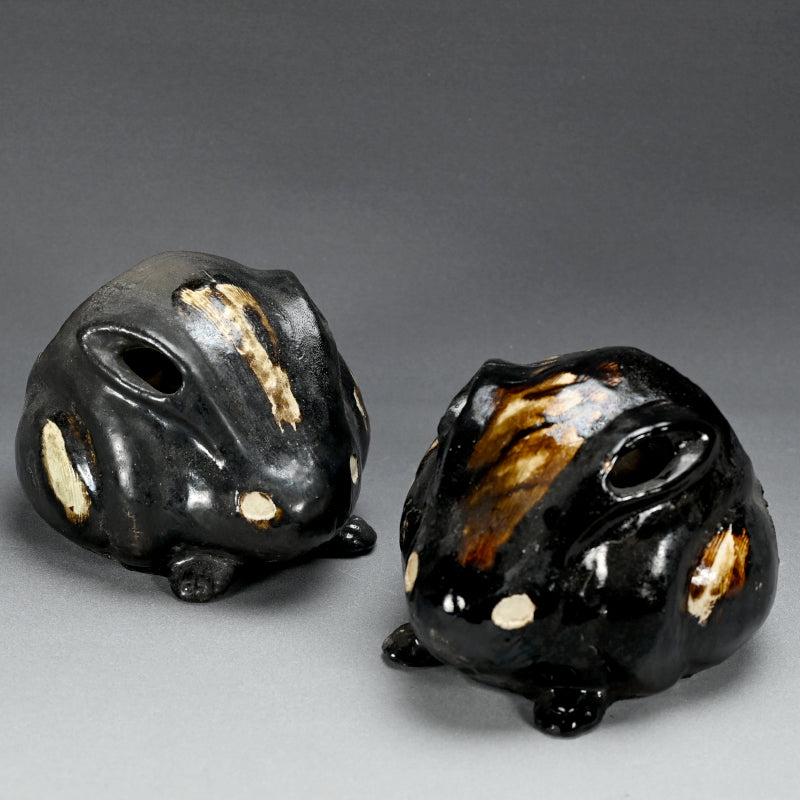 Pair Antique Japanese Black Raku Rabbits by Ennosai  ー黒楽兎手炉