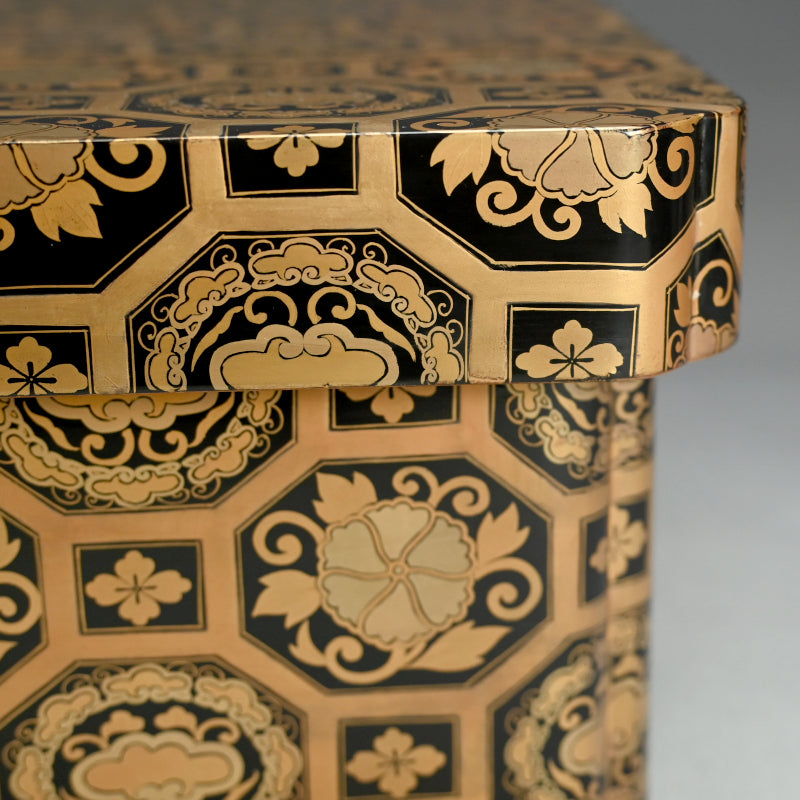 Intricate Meiji p Japanese Lacquered Ryoshi Bako Box
