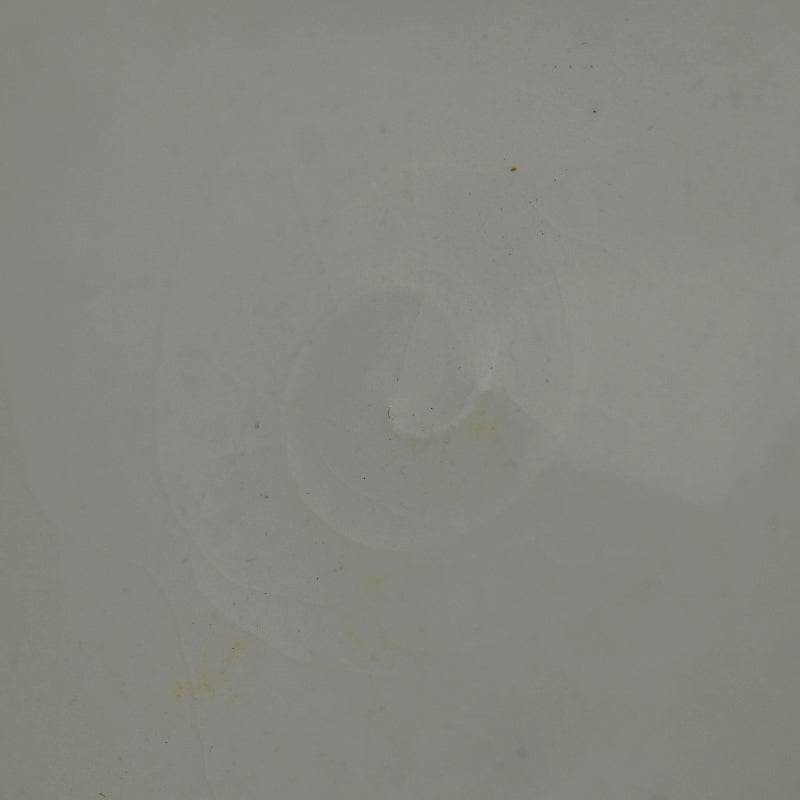 Award Winning Futamono Porcelain Box ー林 敏夫 “白磁線刻文大合子”