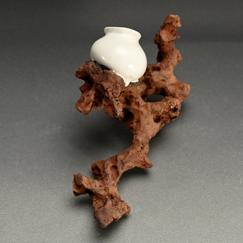 Contemporary Wall hanging Vase ー深澤 伊穏 “石ノ上壁 花器”