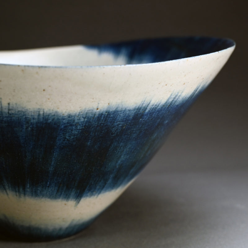 Important Porcelain Basin, Exhibited ー福島 寛子 “呉須絵青文大鉢”