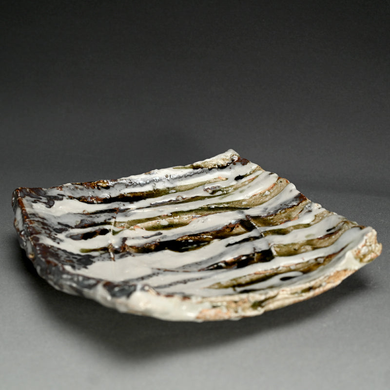 Dramatic Shunju Platter ー村越 琢磨 “春秋 轆轤 角皿”