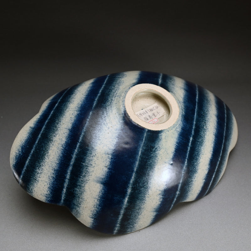 Large Exhibited Ceramic Bowl ー福島 寛子 "呉須絵青文輪花鉢”