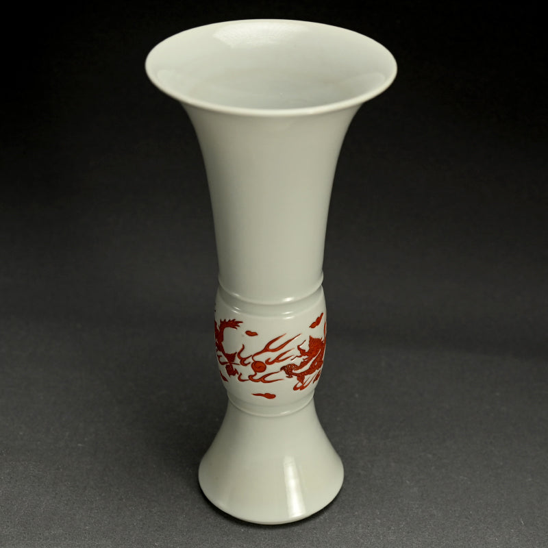 Fantastic Porcelain Gu Vase ー大丸 北峰 "金黄釉蝉紋刻花瓶"
