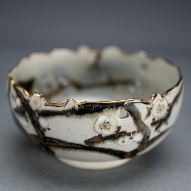 Set 10 Dishes, Plum Blossoms ー宮川 香山