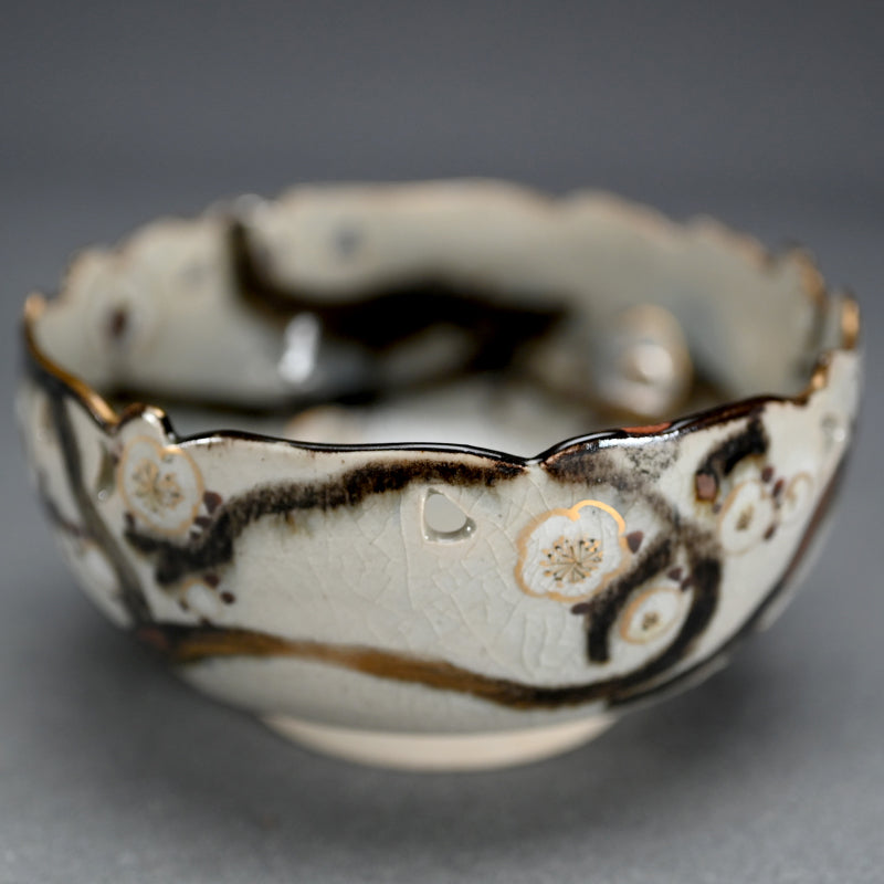 Set 10 Dishes, Plum Blossoms ー宮川 香山