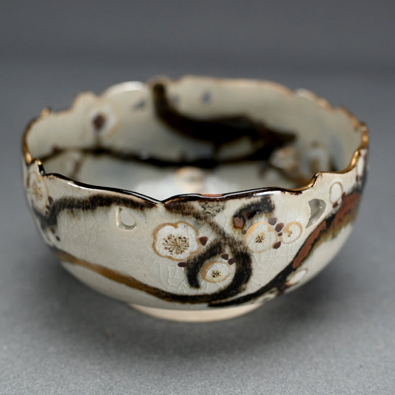 Set 10 Dishes, Plum Blossoms ー宮川 香山