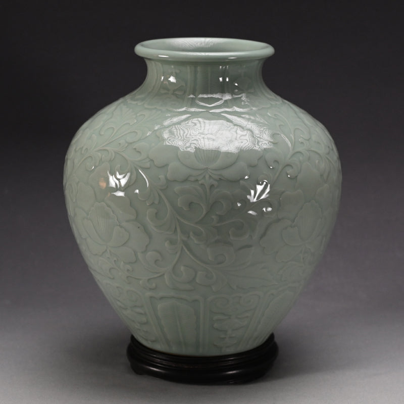 Huge Celadon Vase ー宮永 東山 "青瓷古代紋 花瓶"