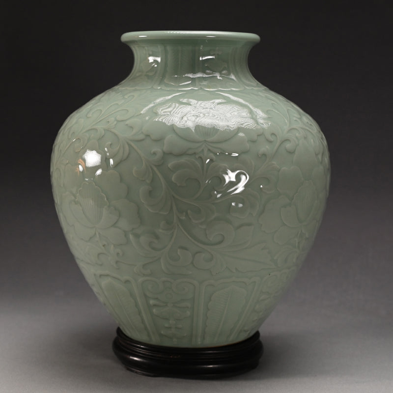 Huge Celadon Vase ー宮永 東山 "青瓷古代紋 花瓶"