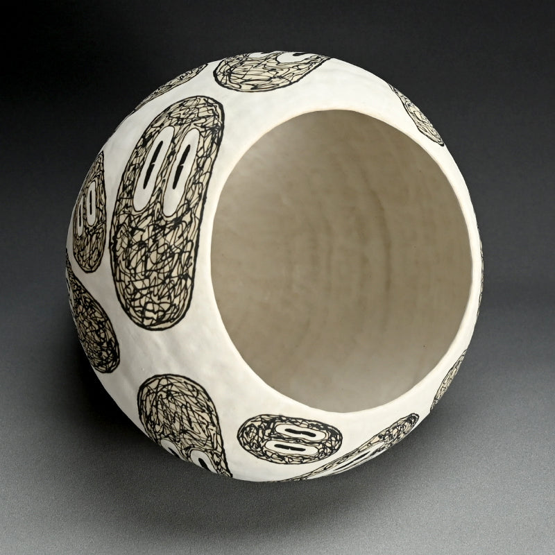 Rare Large Ceramic Vase ー鈴木 優作 “面長さん”