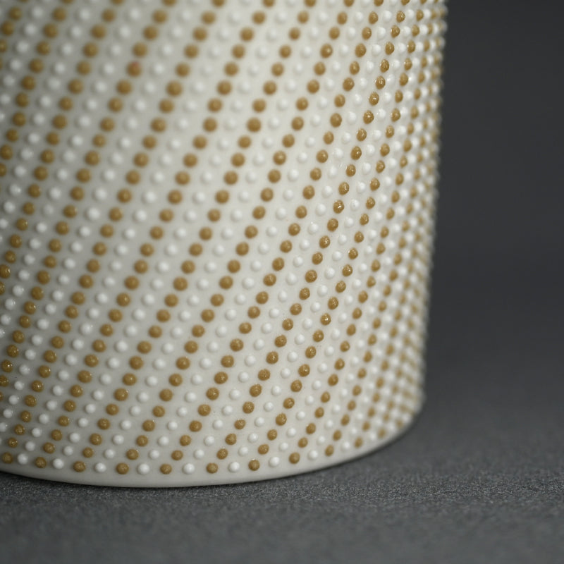 Ceramic Vase ー岡安 真美 “草木”