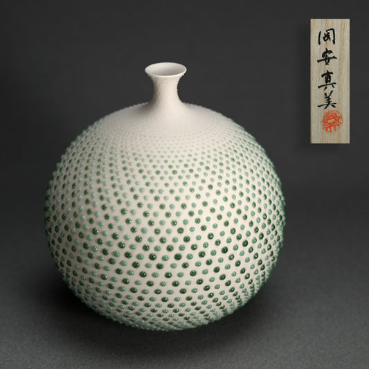 Contemporary Porcelain Vase ー岡安 真美 “一輪”