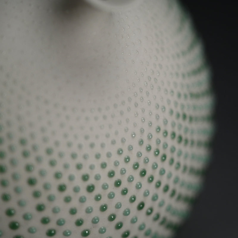 Contemporary Porcelain Vase ー岡安 真美 “一輪”