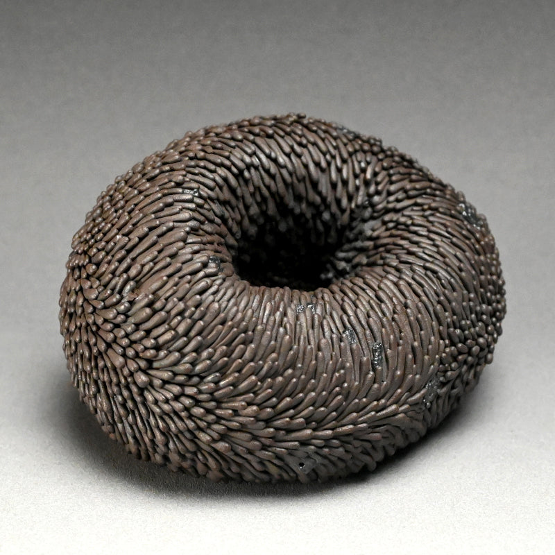 Enigmatic Ring Ceramic Sculpture ータカハシ アオイ “房房 -循環”