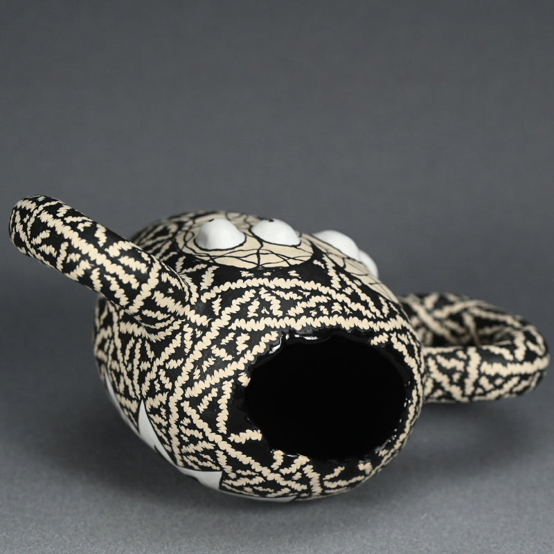 Contemporary Ceramic Cup ー鈴木 優作 “どっちがどっち?”