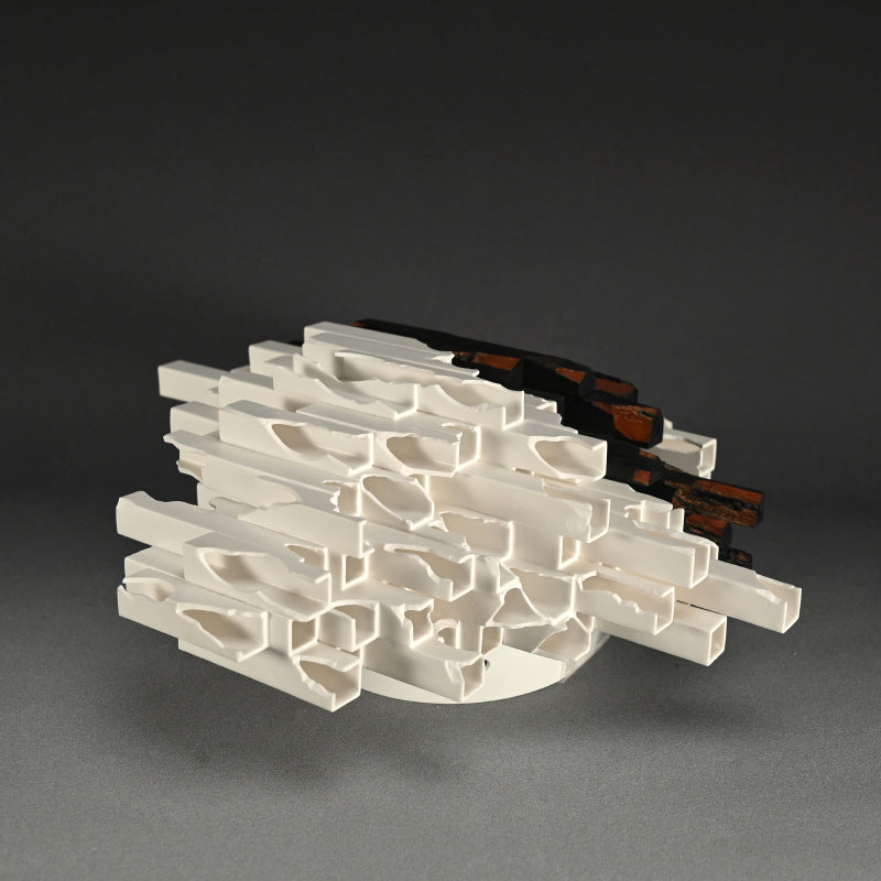 Porcelain Wall Sculpture ー竹内 紘三 “Modern Remains, Dyeing”