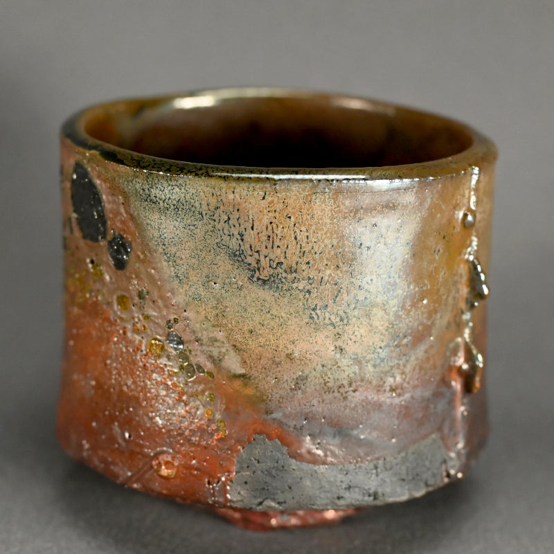 Black Raku Chawan Tea Bowl ー橋本 知成 “楽焼窯変筒茶碗”