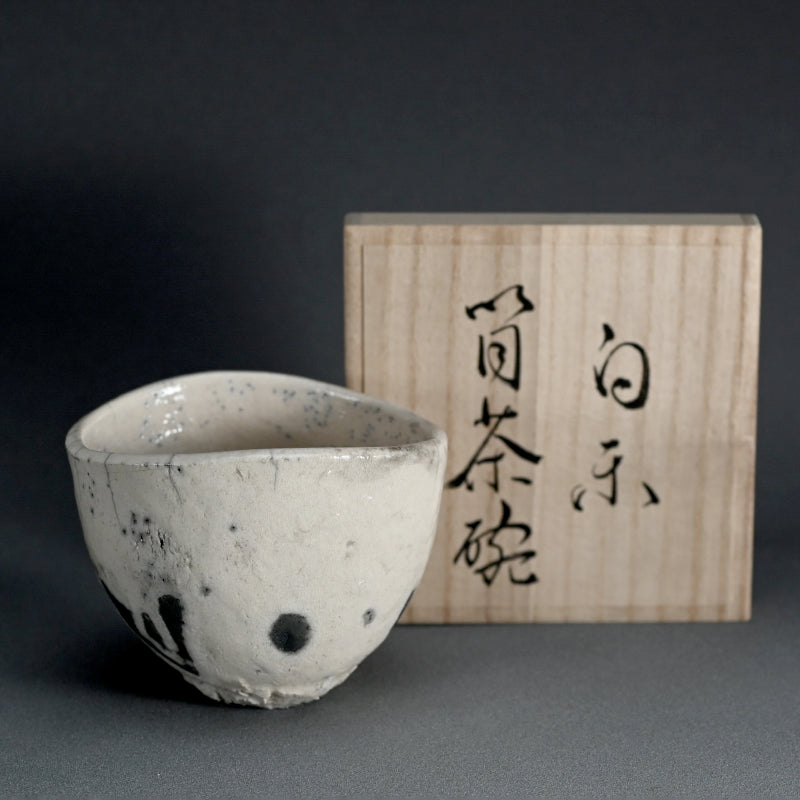 Shiro-Raku Chawan ー橋本 知成 “白楽筒茶碗”