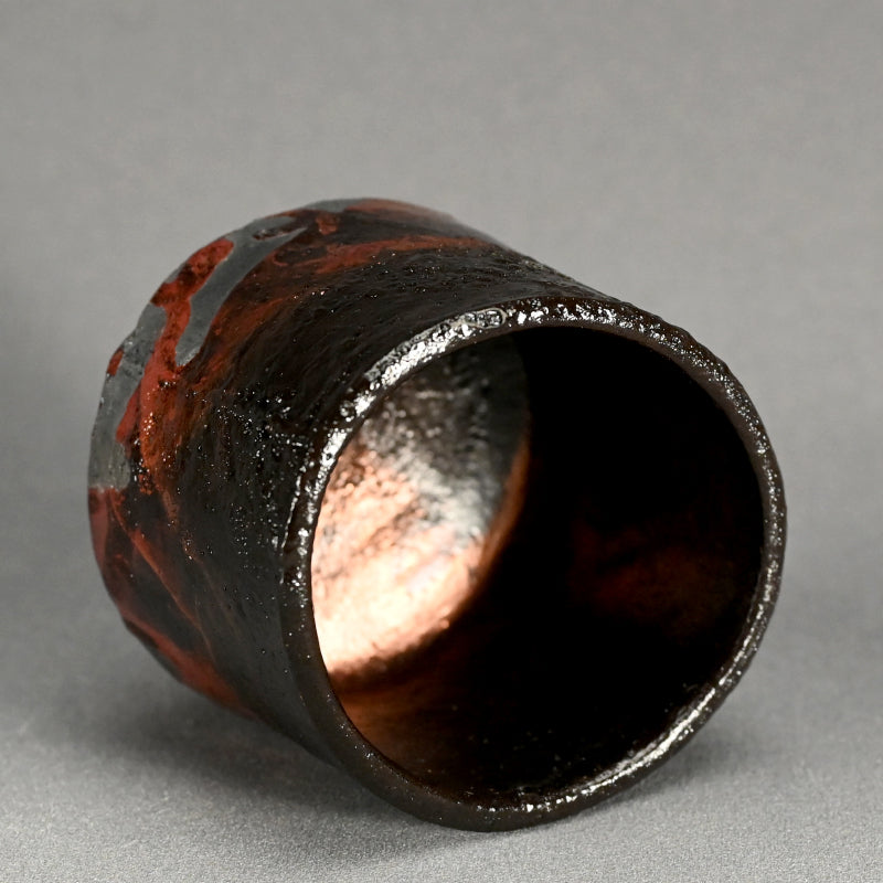 Stellar Black Raku Chawan ー橋本 知成 “楽焼窯変筒茶碗”