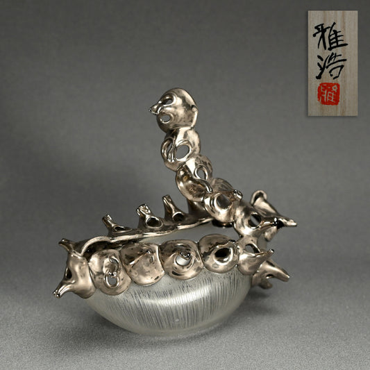 Blown Glass and White Gold Vase ー佐々木 雅浩  "白金彩器~トッテのある形"
