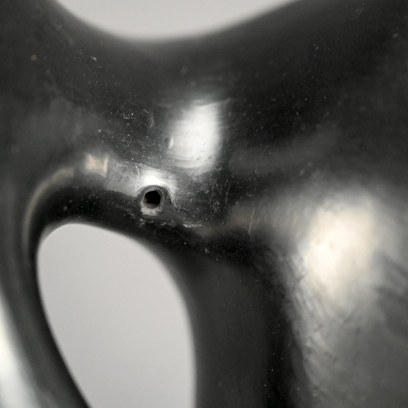 Contemporary Black Ceramic Sculpture, “Vibration” ー伊村 俊見 “揺 23-s6”