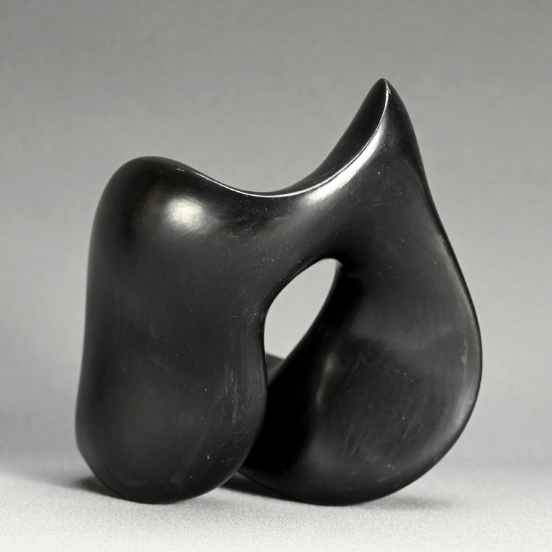Contemporary Black Ceramic Sculpture, “Vibration” ー伊村 俊見 “揺 23-s6”