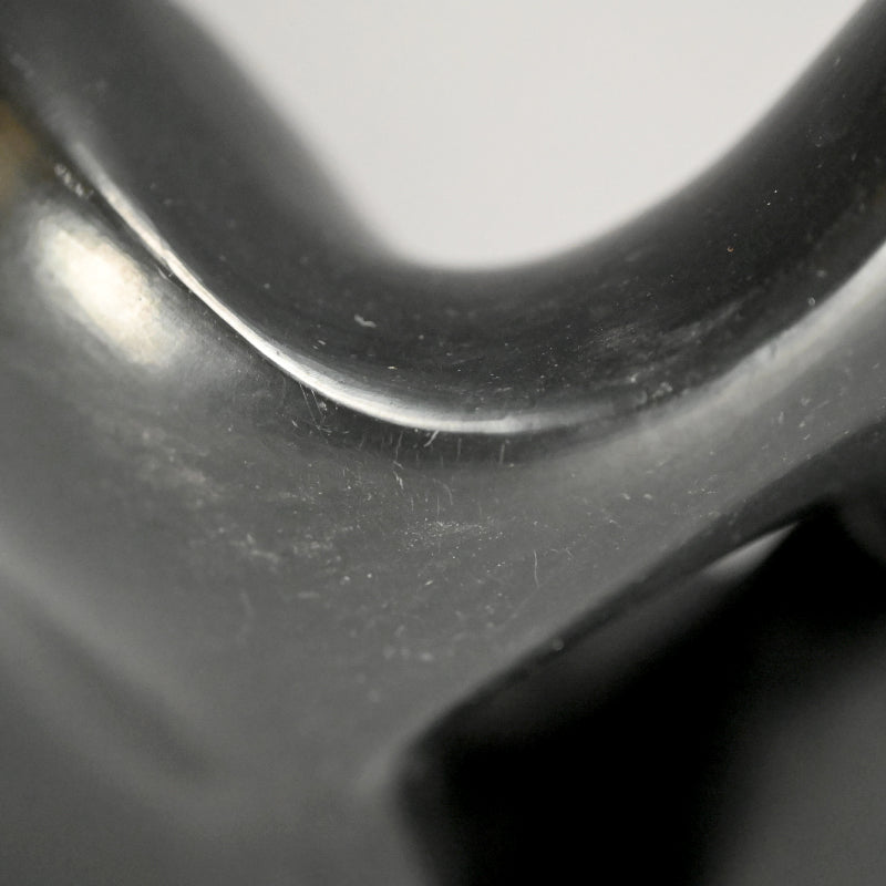 Contemporary Black Ceramic Sculpture, “Vibration” ー伊村 俊見 “揺 23-s6”