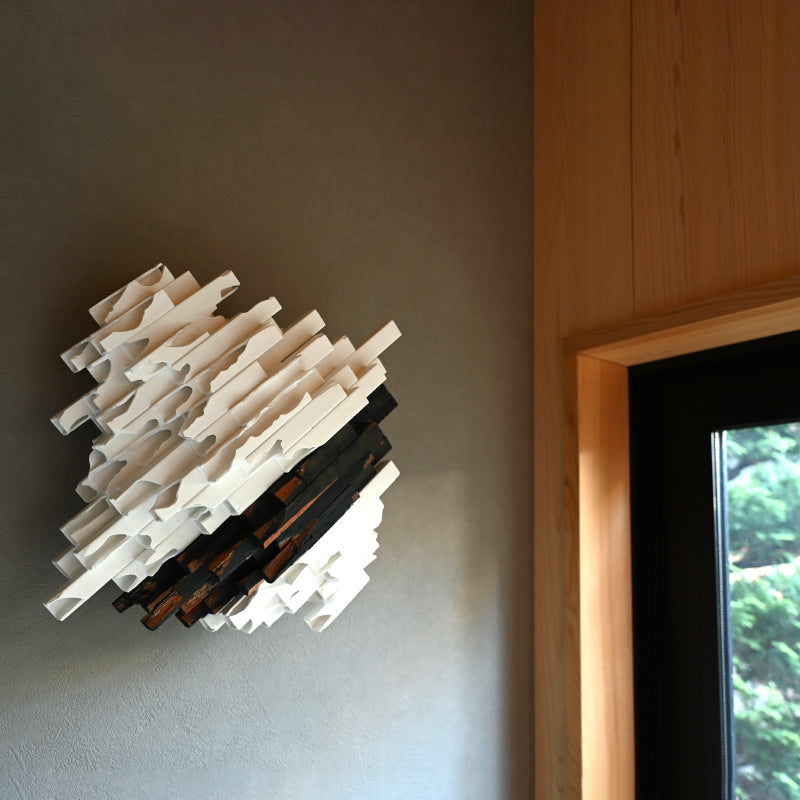 Porcelain Wall Sculpture ー竹内 紘三 “Modern Remains, Dyeing”
