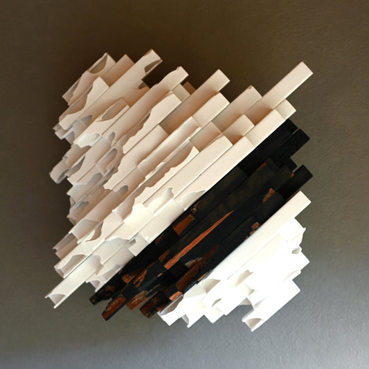 Porcelain Wall Sculpture ー竹内 紘三 “Modern Remains, Dyeing”
