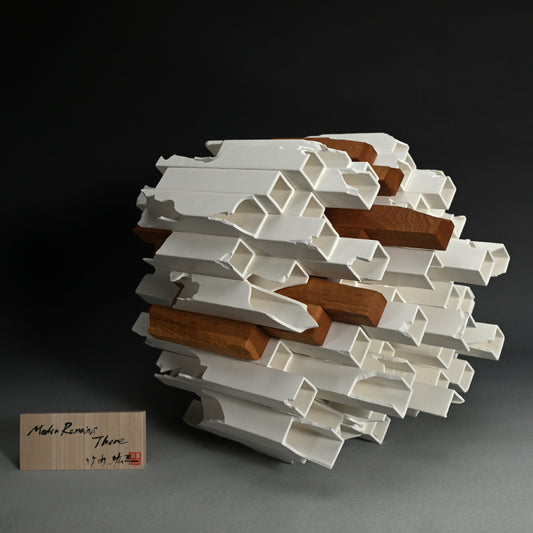“Modern Remains There” Ceramic Sculpture ー竹内 紘三